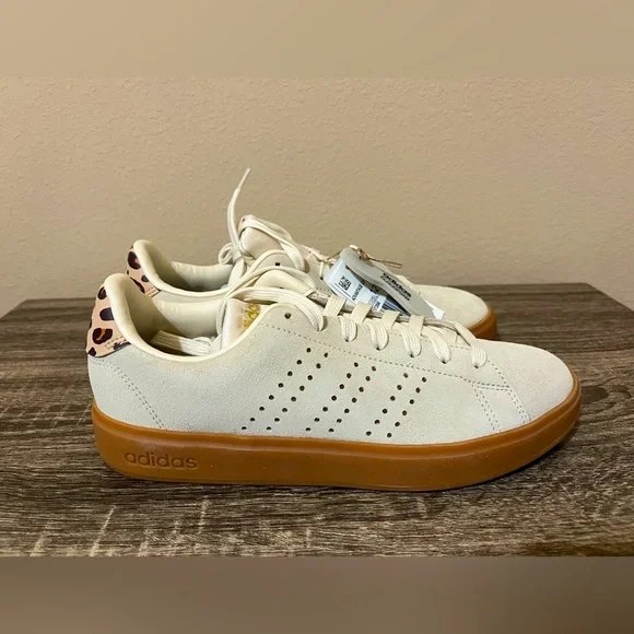 NWT Adidas Cream and Tan Sneakers with Classic Design - Picture 2 of 4